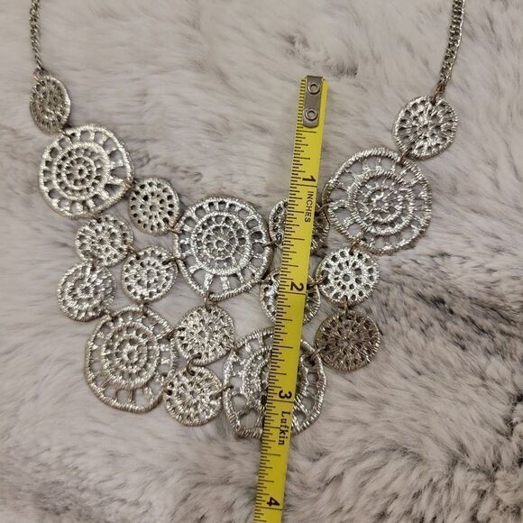 Lonna & Lilly Silver-Toned Textured Disc necklace - Picture 4 of 6